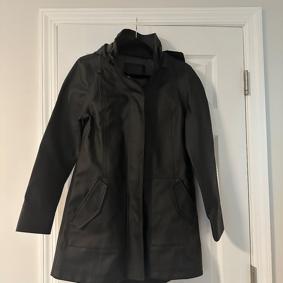 Ugg Rubberized Matte Raincoat - Picture 4 of 8